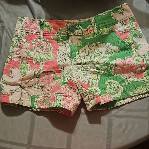 Lilly Pulitzer woman’s stretch shorts size 2 hot pink pink green floral cotton - Picture 1 of 5